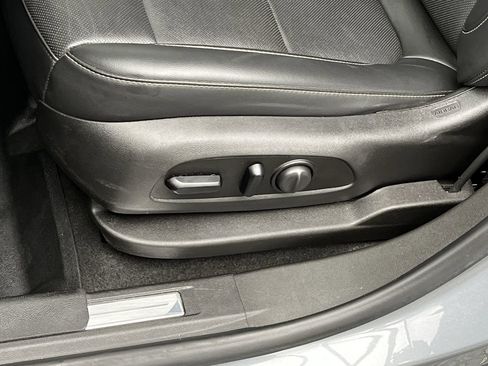 Used 2021 GMC Acadia SLT w/ Preferred Package AWD/4WD image 10