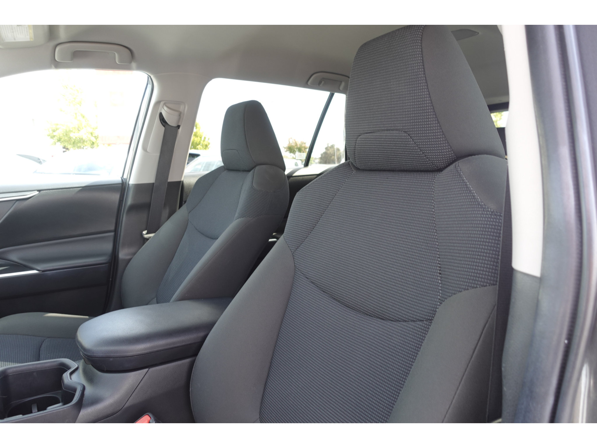 Certified 2024 Toyota RAV4 LE AWD/4WD image 10