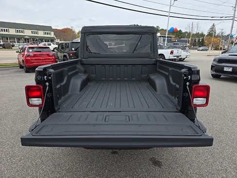 New 2026 Jeep Gladiator Sport image 14
