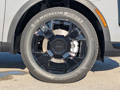 New 2026 Kia Sportage X-Line AWD/4WD image 13