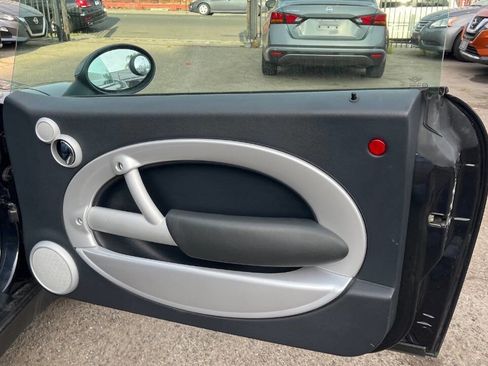 Used 2008 MINI Cooper Convertible image 18