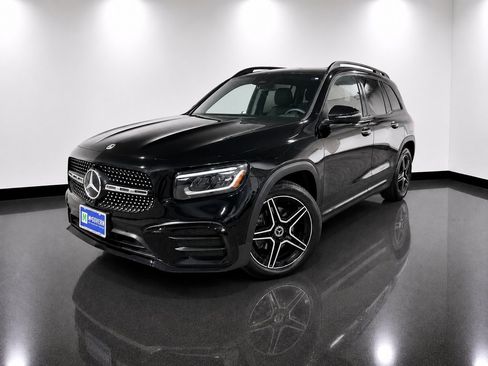 Used 2025 Mercedes-Benz GLB 250 4MATIC image 1