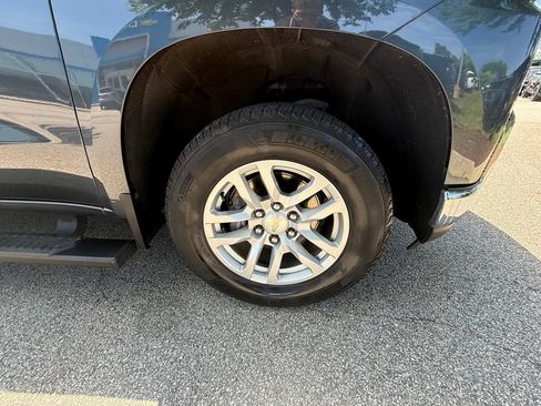 Used 2022 Chevrolet Silverado 1500 LT AWD/4WD image 33