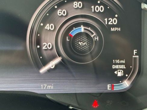 New 2026 RAM 2500 Laramie AWD/4WD image 17