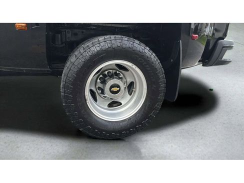 Used 2015 Chevrolet Silverado 3500 High Country w/ Duramax Plus Package AWD/4WD image 23