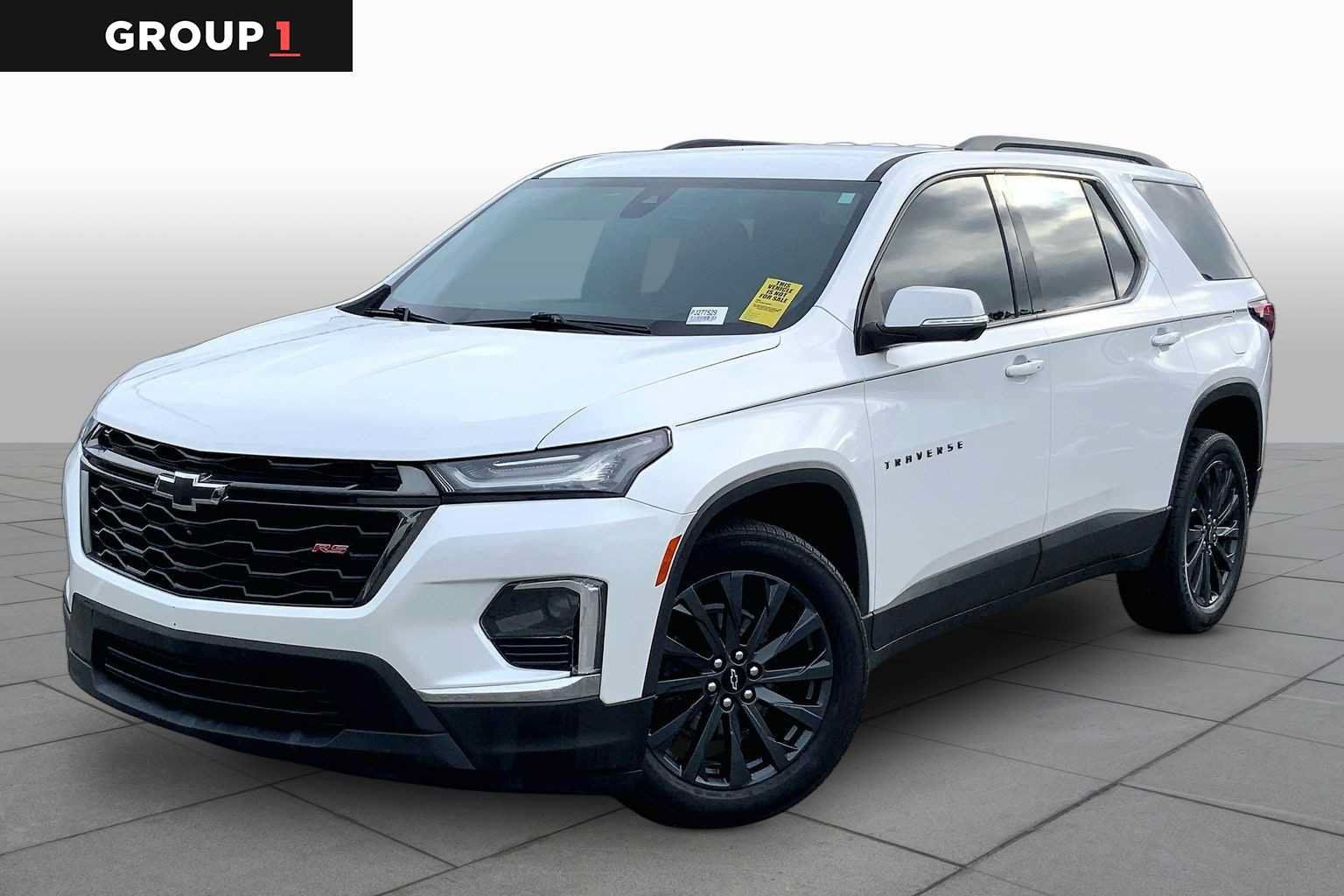 Used 2023 Chevrolet Traverse RS FWD image 1