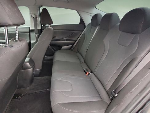 Used 2024 Hyundai Elantra SE image 14