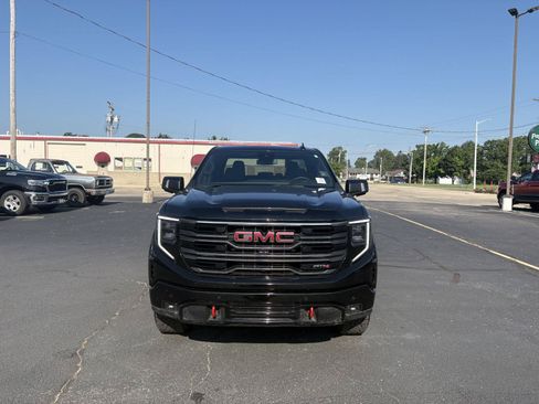 Used 2025 GMC Sierra 1500 AT4 AWD/4WD image 18