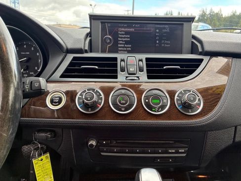 Used 2011 BMW Z4 sDrive30i RWD image 16