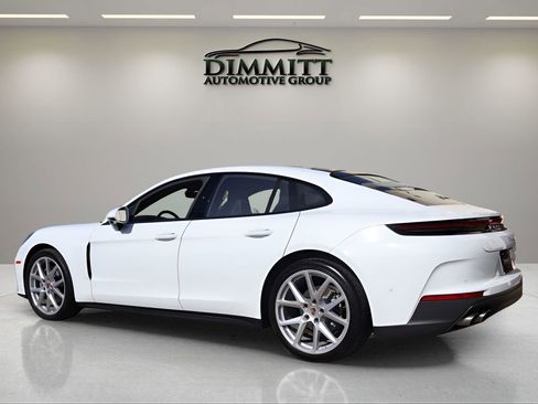 Used 2024 Porsche Panamera RWD image 3