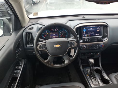 Used 2022 Chevrolet Colorado Z71 AWD/4WD image 10
