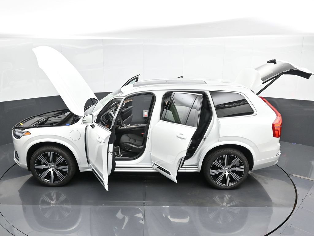 Certified 2025 Volvo XC90 T8 Core w/ Protection Package Premier AWD/4WD image 58