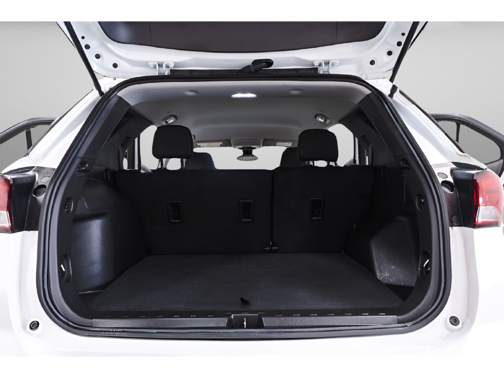 Used 2024 Chevrolet Equinox LT FWD image 39