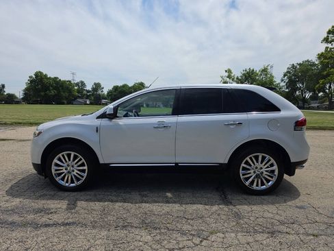 Used 2011 Lincoln MKX 2WD w/ 102A Rapid Spec Order Code image 3