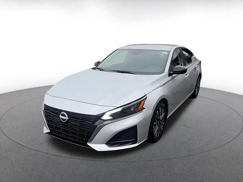 Used 2026 Nissan Altima 2.5 SV FWD image 6