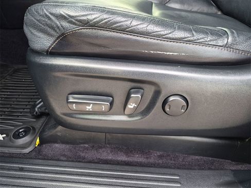 Used 2014 Lexus GX 460 image 12