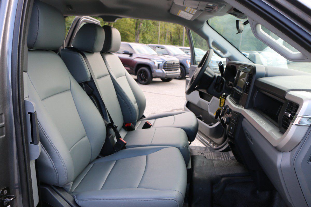 Used 2026 Ford F250 XL RWD image 23