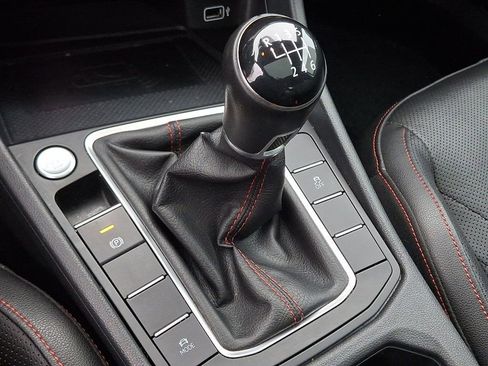 Used 2020 Volkswagen Jetta GLI image 15