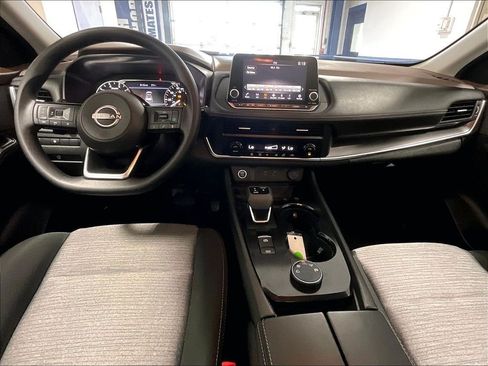Used 2023 Nissan Rogue SV AWD/4WD image 21
