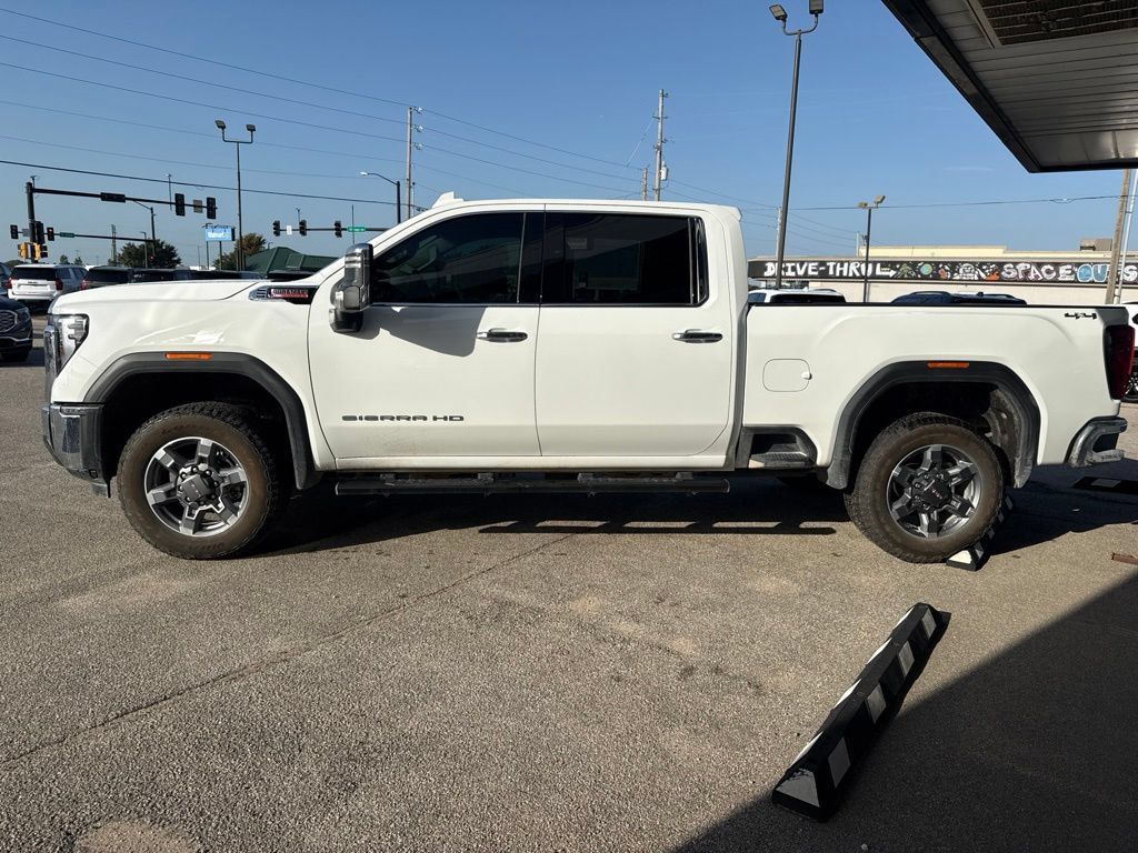 Certified 2025 GMC Sierra 2500 SLT AWD/4WD image 3