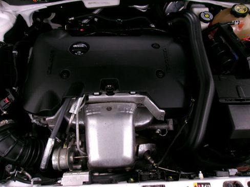 Used 2020 Chevrolet Malibu Premier FWD image 17