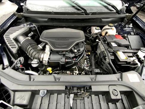 Used 2025 Cadillac XT5 Premium Luxury image 9