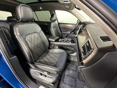 Used 2025 Volkswagen Atlas SEL Premium R-Line AWD/4WD image 7