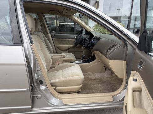 Used 2004 Honda Civic LX image 18