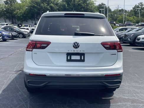 Used 2022 Volkswagen Tiguan SE AWD/4WD image 6