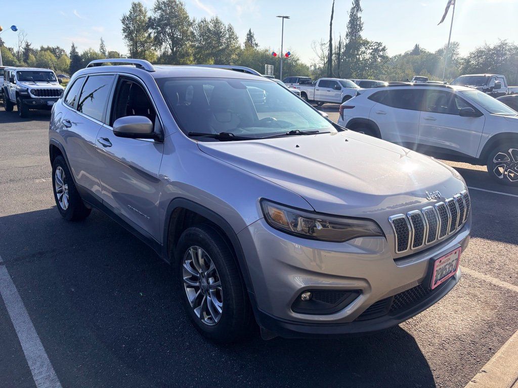 Used 2019 Jeep Cherokee Latitude Plus w/ Comfort/Convenience Group AWD/4WD image 4