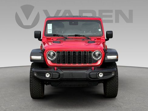Used 2025 Jeep Wrangler Unlimited Rubicon image 23