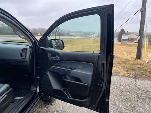 Used 2021 Chevrolet Colorado Z71 w/ Safety Package image 31