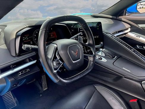 Used 2022 Chevrolet Corvette Stingray Preferred Cpe w/ Z51 Performance Package RWD image 17