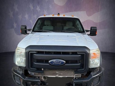 Used 2014 Ford F550 4x4 Crew Cab Super Duty image 4