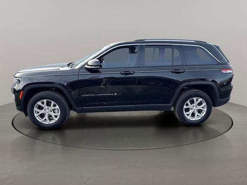 Used 2023 Jeep Grand Cherokee Limited AWD/4WD image 4