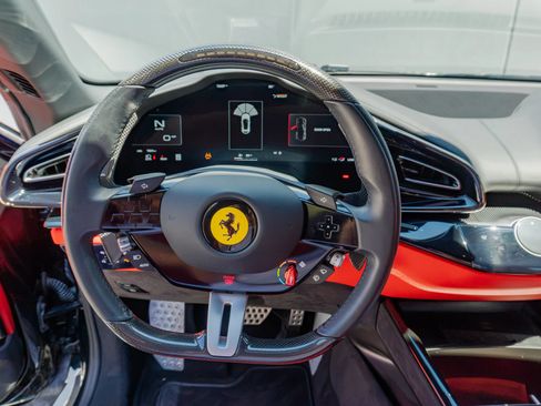 Used 2025 Ferrari Purosangue AWD/4WD image 15