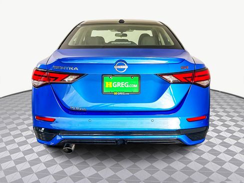 Used 2025 Nissan Sentra SR w/ SR Premium Package image 8
