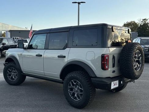 New 2025 Ford Bronco Badlands image 12