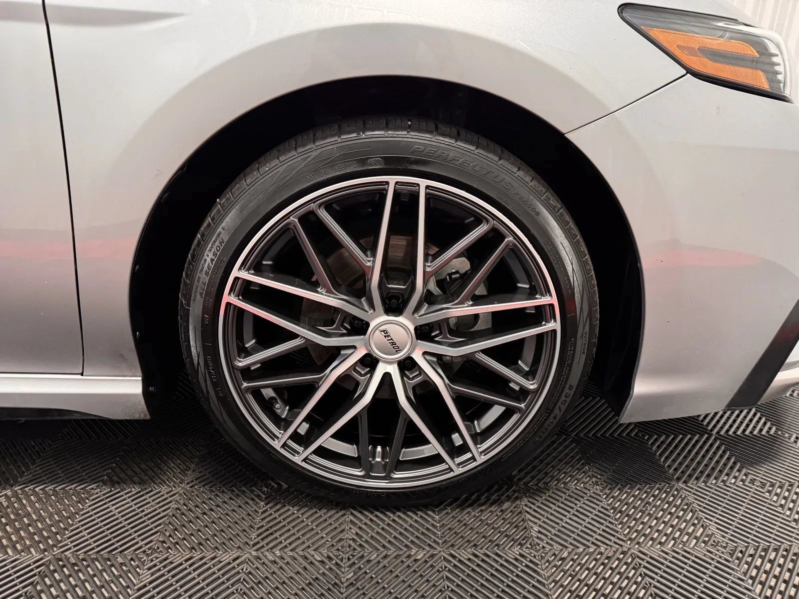Used 2022 Toyota Camry XSE FWD image 17