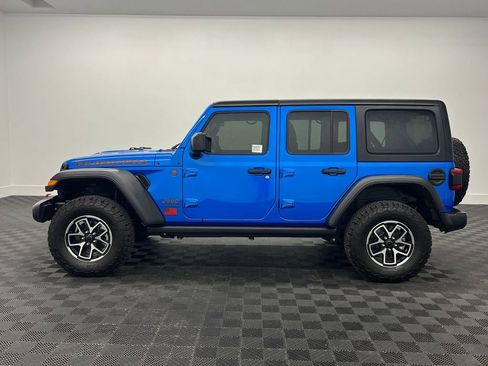 Used 2024 Jeep Wrangler Rubicon image 2