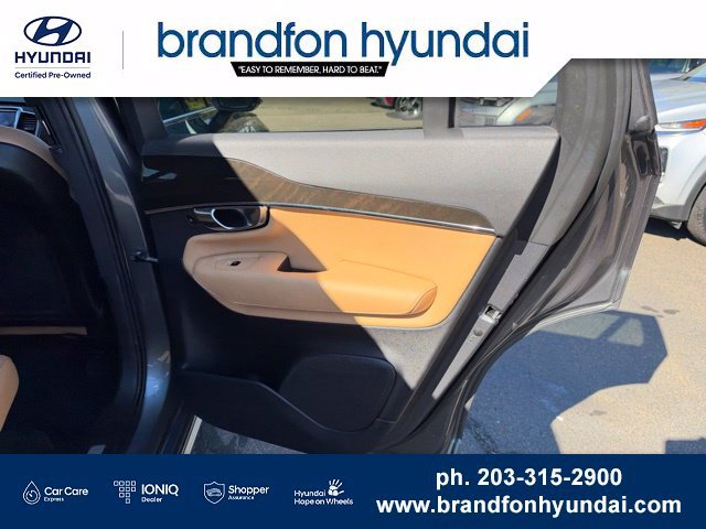 Used 2018 Volvo XC90 T6 Momentum w/ Convenience Package AWD/4WD image 9