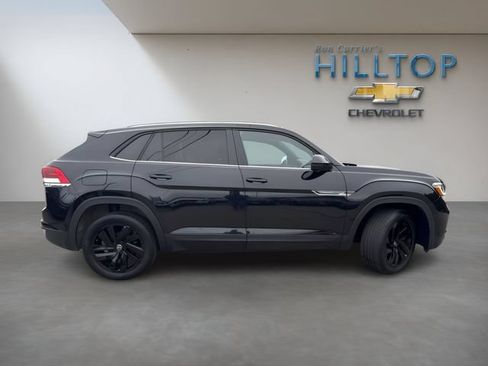 Used 2023 Volkswagen Atlas Cross Sport SE w/ Panoramic Sunroof Package AWD/4WD image 4