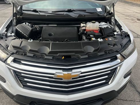 Used 2023 Chevrolet Traverse LT image 25