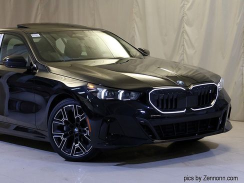 New 2026 BMW i5 eDrive40 w/ M Sport Package AWD/4WD image 2