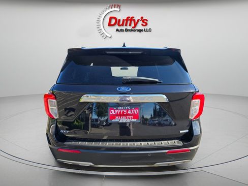 Used 2020 Ford Explorer XLT w/ Equipment Group 202A AWD/4WD image 19