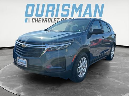 Used 2024 Chevrolet Equinox LS AWD/4WD image 2