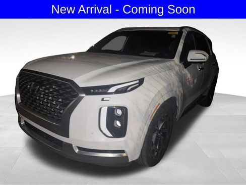 Used 2022 Hyundai Palisade Calligraphy image 2