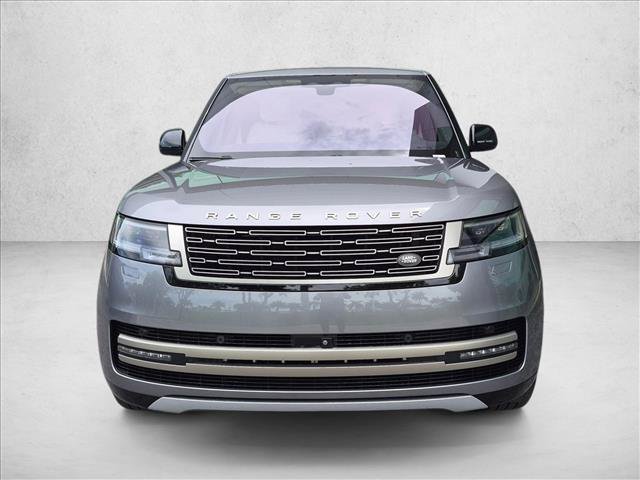 Used 2023 Land Rover Range Rover SE AWD/4WD image 2