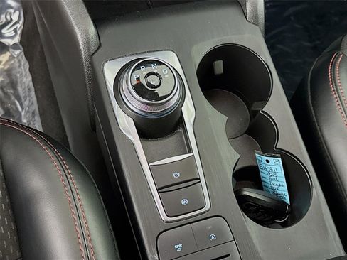 Used 2025 Ford Escape ST-Line Select AWD/4WD image 18