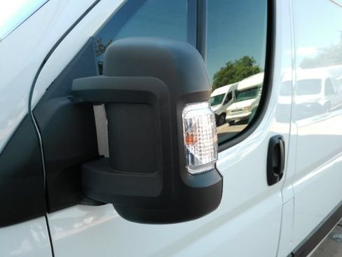 Used 2023 RAM ProMaster 2500 FWD image 21